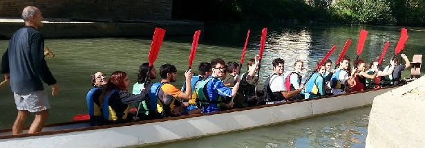 Studenti in canoa